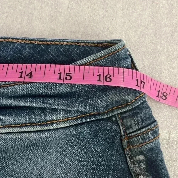 [16] Torrid Womens Metallic Stripe  Davenport Denim Cut-Off Shorts Plus Frayed - Picture 4 of 6